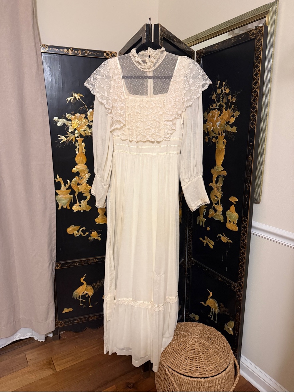 Vintage Cottagecore Lace Yoke Ivory prairie Dress with Ruffled Shoulders